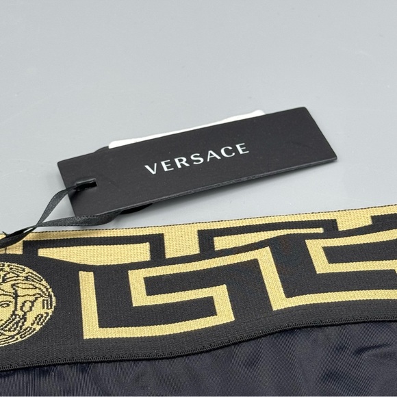 Men's Versace Greek Key Black & Gold Swim Briefs/Trunks NWT Size 5 Includes Bag - Picture 3 of 12